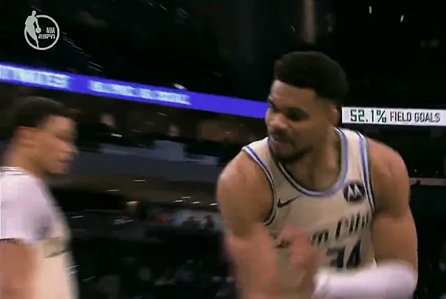 世界杯官网入口-陌生了？字母复出后遭遇2连败，此前连续缺席15场雄鹿8胜7负