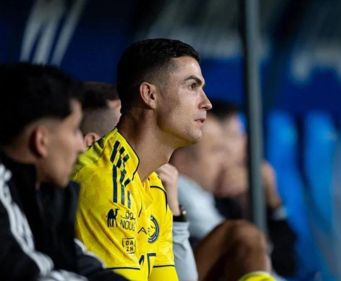 世俱杯官网-C罗伤情待X光结果，缺席训练备战尼姆|克里斯蒂亚诺·罗纳尔多|利雅得|沙特|葡萄牙足球队|U21_新浪体育_新浪新闻